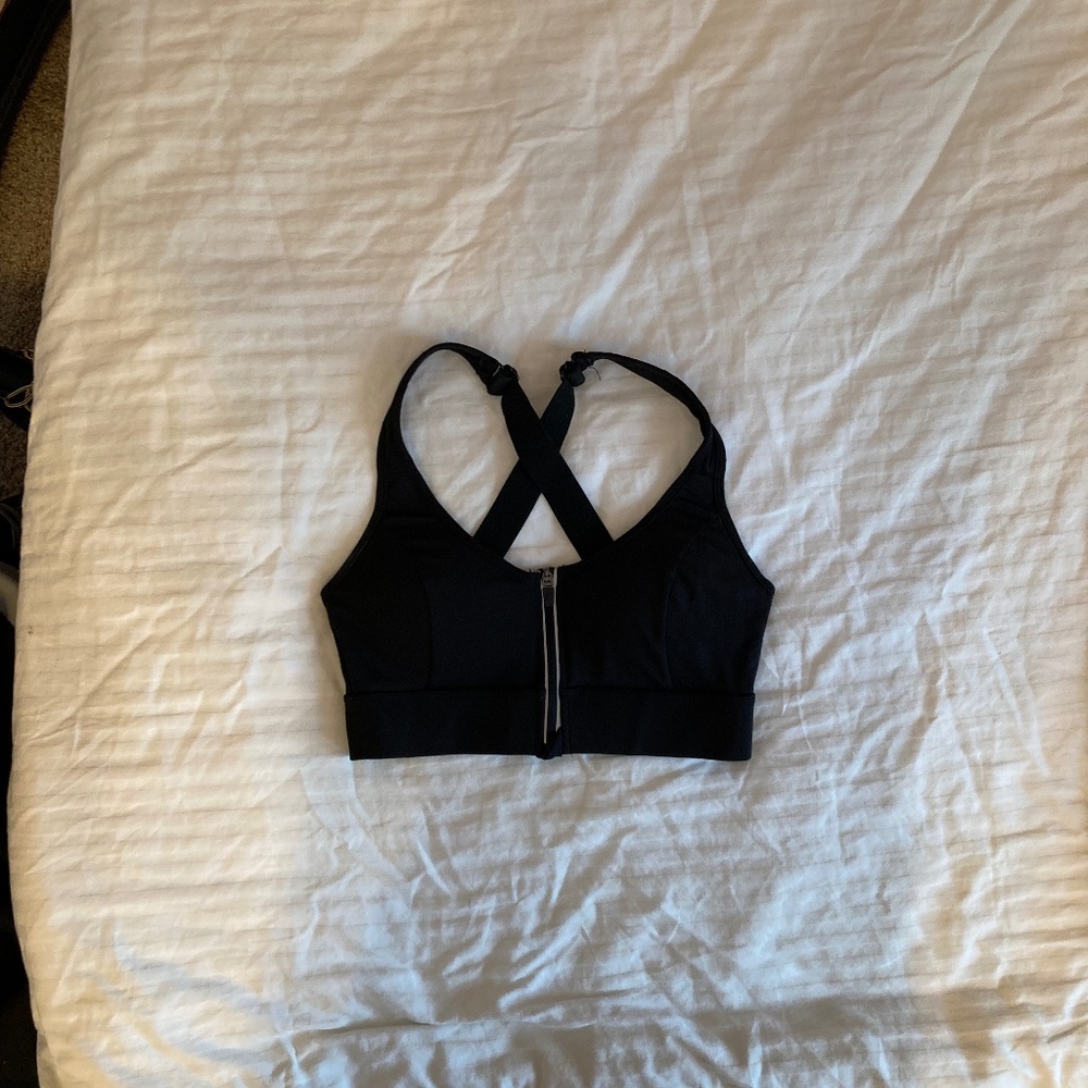 Kyodan zipper black sports bra
